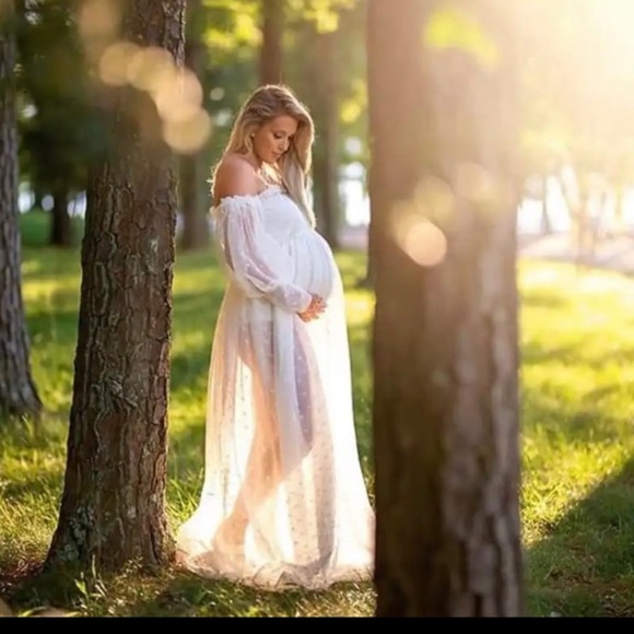 no brand Dresses & Skirts - White lace maternity dress size L